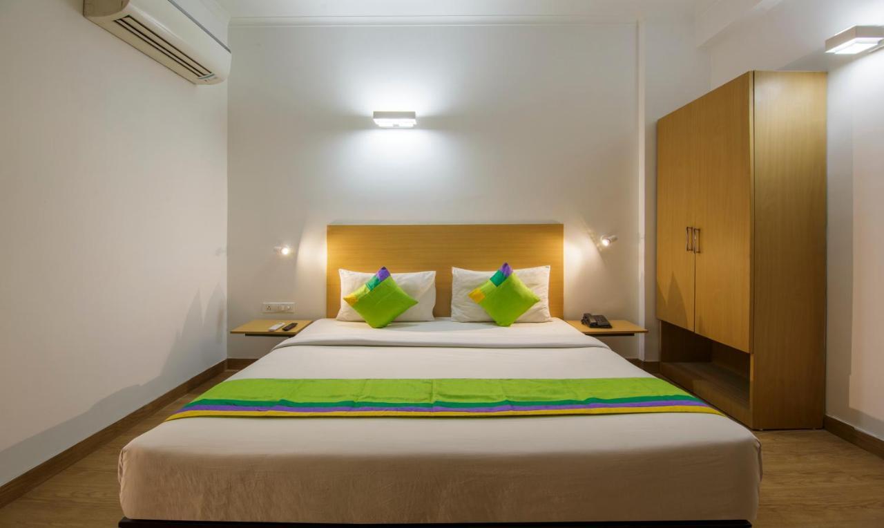 FabHotel Noida Express Exterior foto