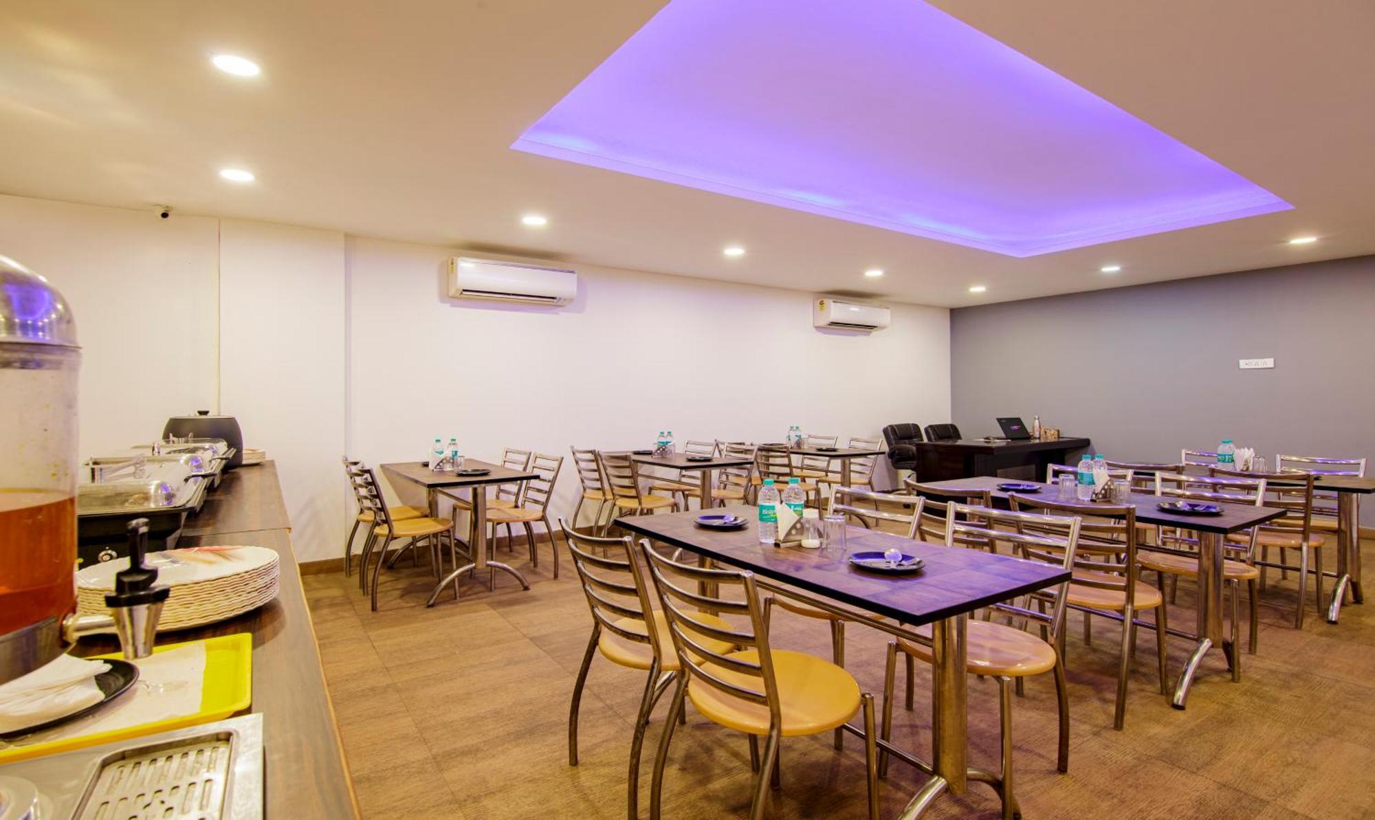 FabHotel Noida Express Exterior foto